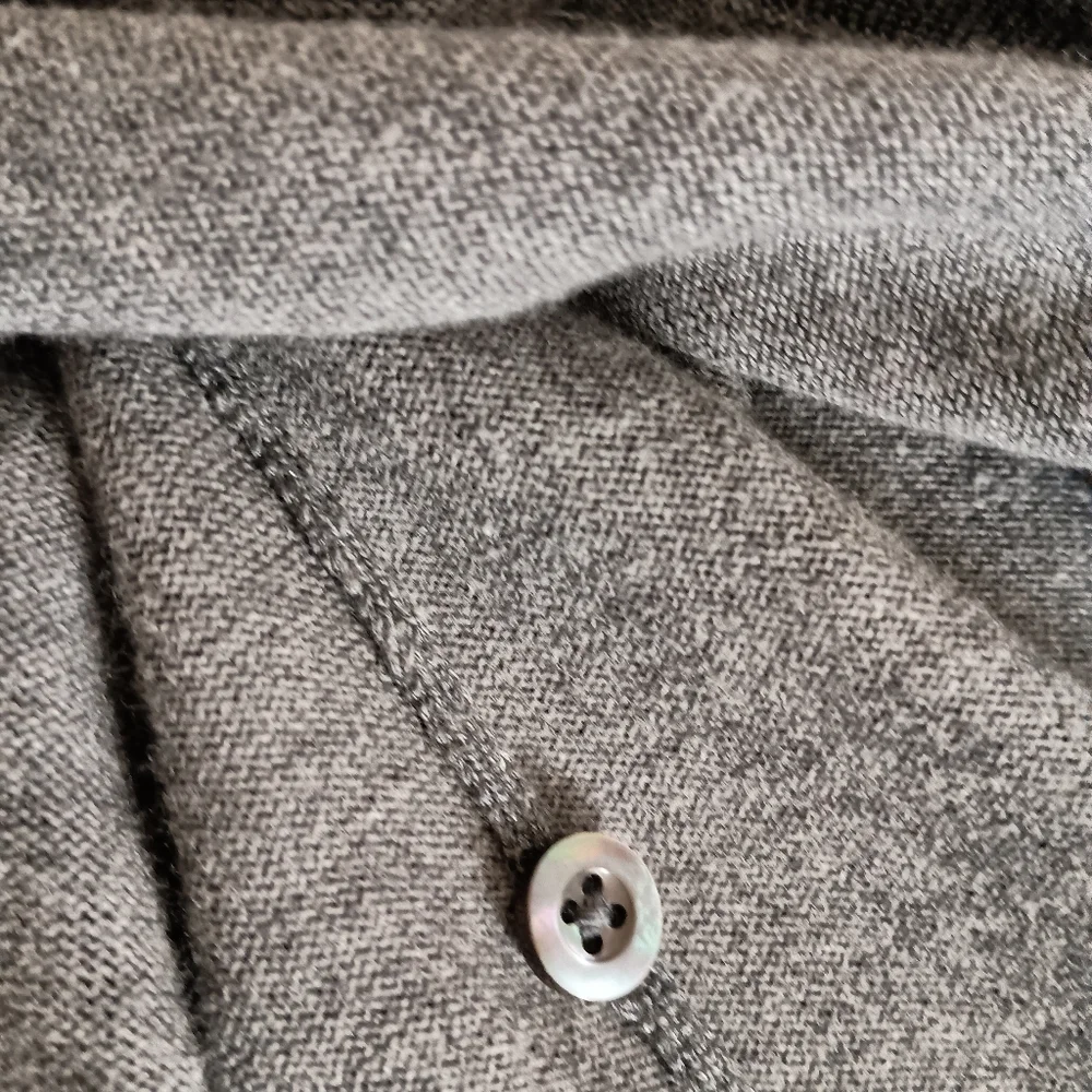 Banana Republic‎ Silk Blend Polo Style Knit Sweater Gray Large Y2K